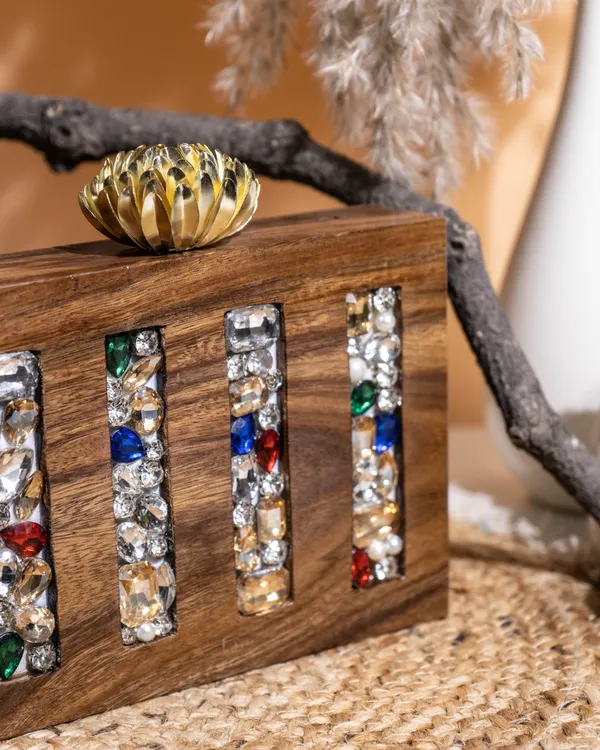 Zariya_Jewel_Inlay_Lotus_Clutch
